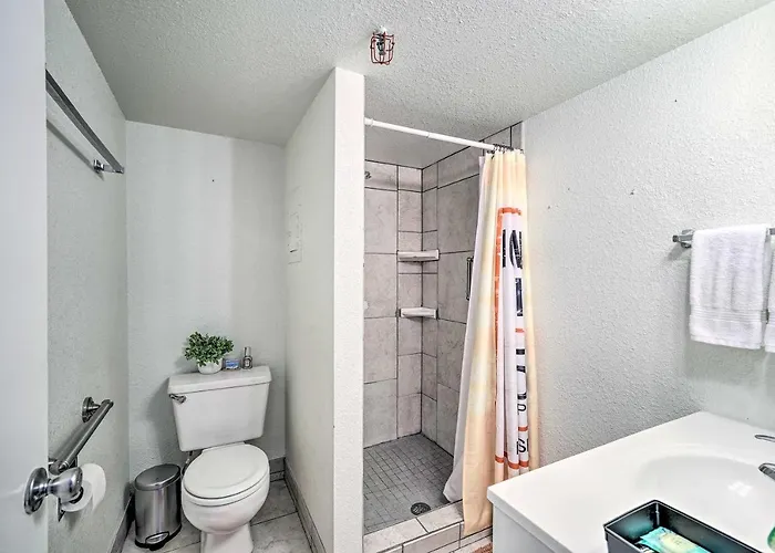 Apartment W/ Patio & Direct River Access!