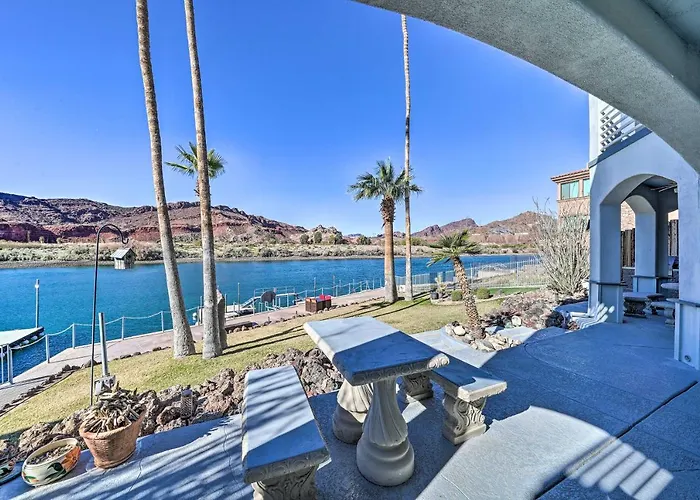 W/ Patio & Direct River Access! Apartment *